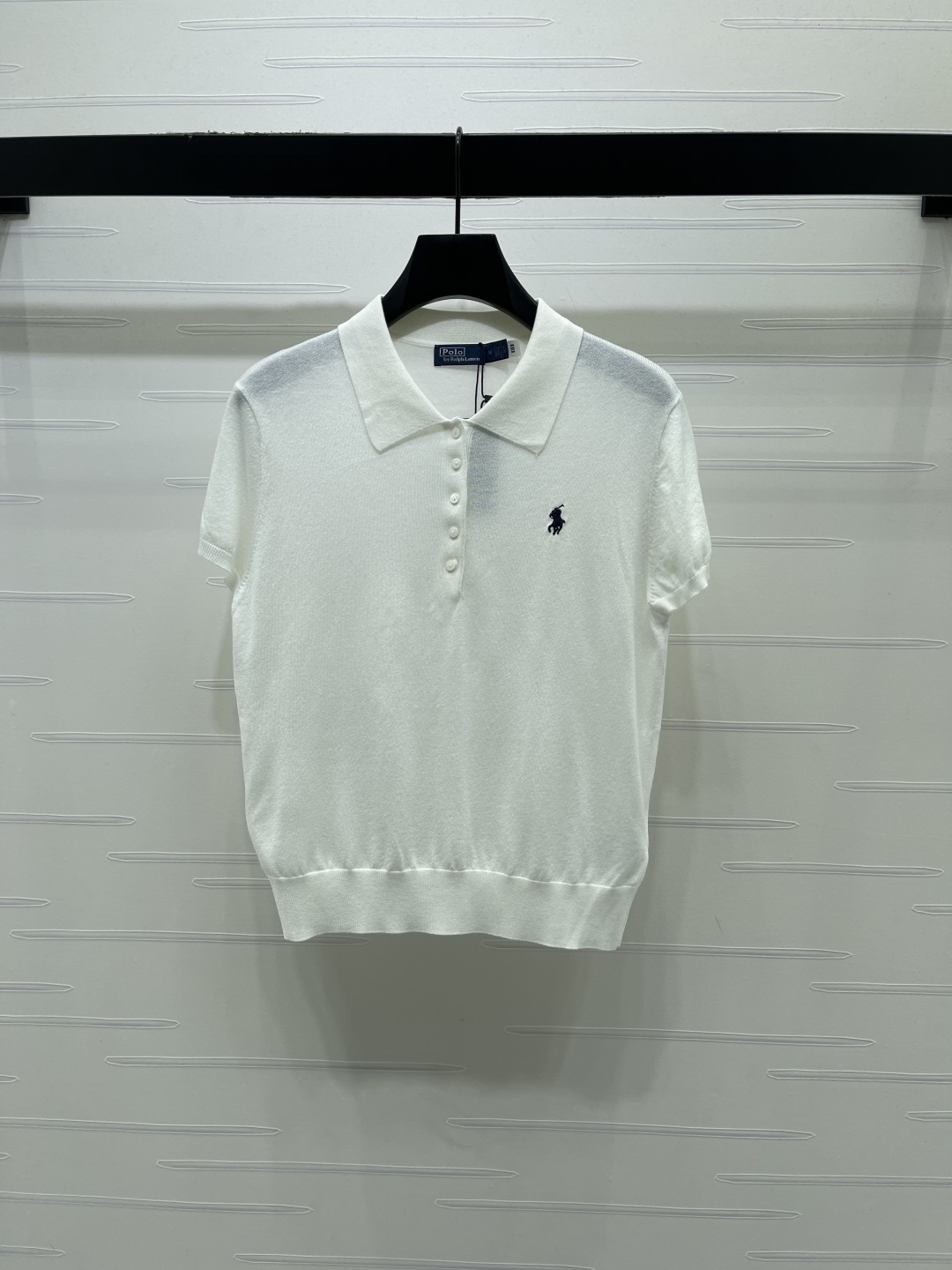 Women's short sleeves